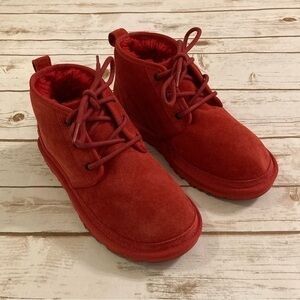 UGG Red Nuemel ll Sheepskin Chukka Boots Size M6
